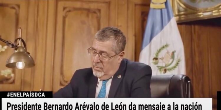 Presidente de Guatemala afirma que salida de Consuelo Porras del Ministerio Público pone fin al “secuestro de la justicia”