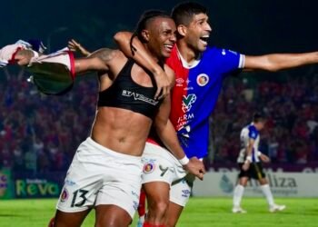 Clásico del fútbol salvadoreño definirá la final entre FAS y Águila en el Clausura 2026