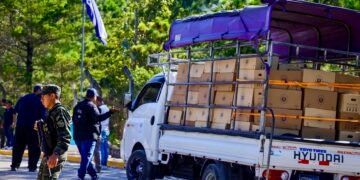 Cancillería hondureña defiende actuación en frontera tras incidente con ministra de Educación de El Salvador