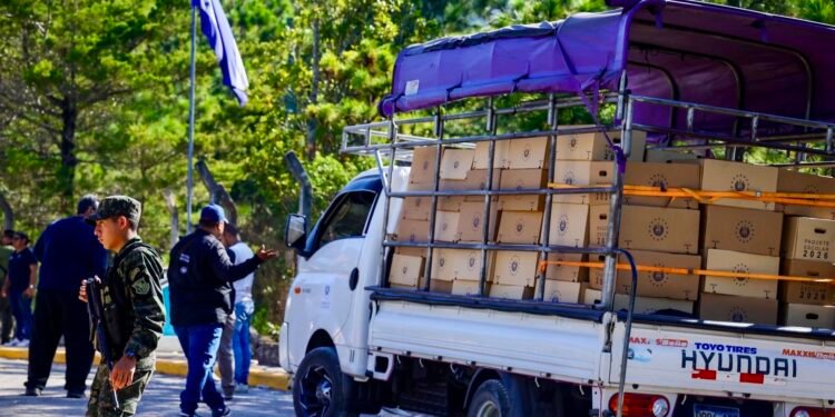 Cancillería hondureña defiende actuación en frontera tras incidente con ministra de Educación de El Salvador