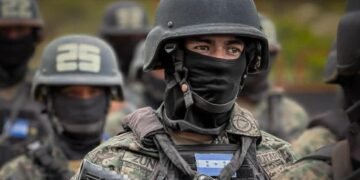 Presidente del Congreso de Honduras afirma que militares volverán a las calles para reforzar seguridad y habla de mano dura