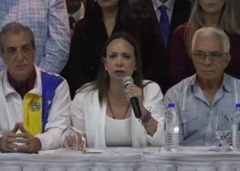 La premio Nobel de la Paz María Corina Machado pide unidad desde Panamá y plantea cambios electorales en Venezuela