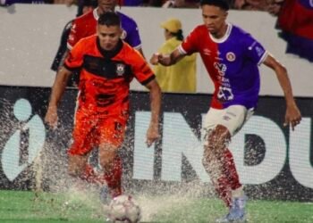 El Salvador anuncia medidas correctivas en el estadio “Mágico” González tras inundación en final de fútbol