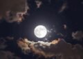 Luna azul podrá observarse en toda Centroamérica, la microluna más pequeña del año