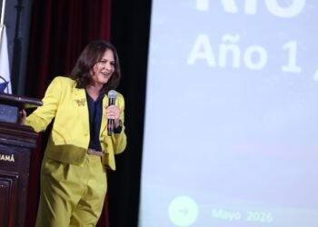 Ilya Espino se convierte en la primera mujer en ser administradora del Canal de Panamá