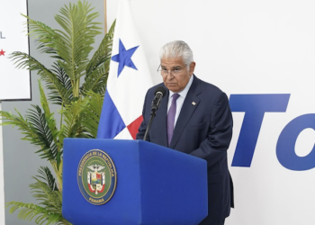  Presidente panameño inicia gira en Grecia para impulsar sector marítimo