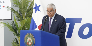  Presidente panameño inicia gira en Grecia para impulsar sector marítimo