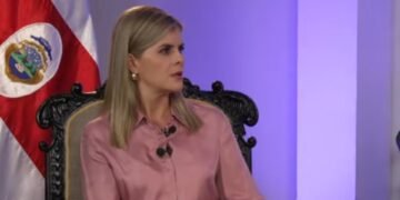 Presidenta electa de Costa Rica dice hará todo “lo que esté a mi alcance” para que contralora deje el cargo por obstruir proyectos
