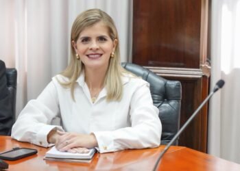 Anuencia sobre pensiones complementarias, inconformidades y acuerdos pautan las reuniones de la presidenta de Costa Rica con la oposición