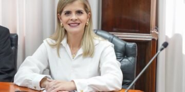 Anuencia sobre pensiones complementarias, inconformidades y acuerdos pautan las reuniones de la presidenta de Costa Rica con la oposición