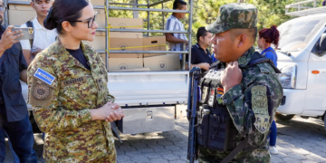 Honduras impide ingreso de paquetes escolares a niños salvadoreños de poblado fronterizo