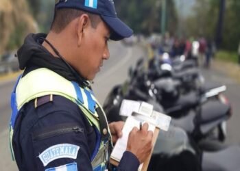 Motociclistas concentran el 59 % de las multas de tránsito en Guatemala
