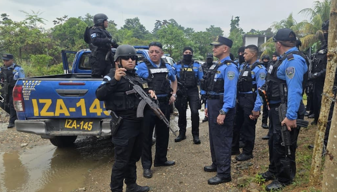 Guatemala refuerza su frontera tras masacres y ataques en Honduras