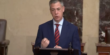 Senador de EE.UU. pide a presidente hondureño retomar relaciones con Taiwán