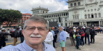 Enormes desafíos esperan al nuevo fiscal general de Guatemala, advierte exembajador estadounidense