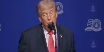 Trump dice que Cuba “es la siguiente” y endurece sanciones