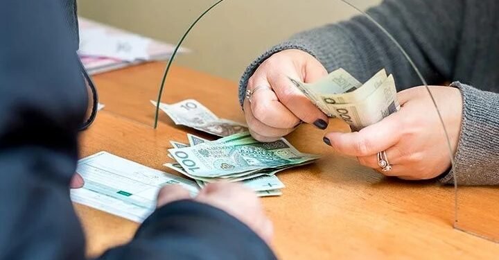 Migrantes en EE.UU. bajo presión: nueva vigilancia bancaria amenaza envío de remesas