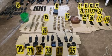 Guatemala confirma el desmantelamiento del mayor narcolaboratorio del país: encuentran dinero, armas y cocaína en frontera con México