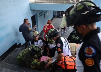 Motín en cárcel de mujeres de Guatemala deja seis hospitalizadas y 21 menores evacuadas por gases lacrimógenos