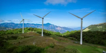 Discusión de ley para privatizar la energía eléctrica en Costa Rica iniciaría este lunes, mientras organizaciones advierte aumento de tarifas