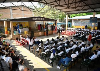 Honduras tiene 1.8 millones de estudiantes matriculados en el sistema público para completar el año escolar 2026