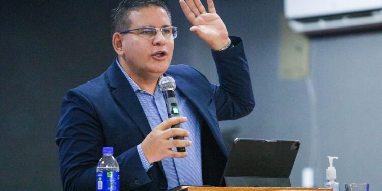Asamblea costarricense discutirá y votará los informes de abuso sexual contra Fabricio Alvarado