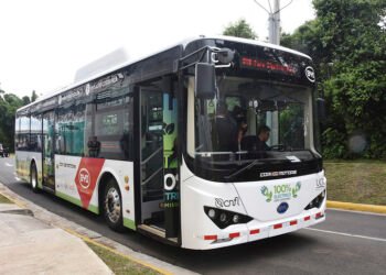 Usuarios de autobuses en Costa Rica dejan más de 50 toneladas de basura al mes