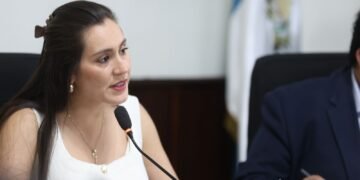 Diputada guatemalteca pide aprobar leyes de ciberseguridad y denuncia hackeo a sitios oficiales