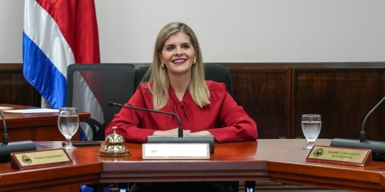 Fracciones de oposición se reunirán con presidenta de Costa Rica para exponer prioridades