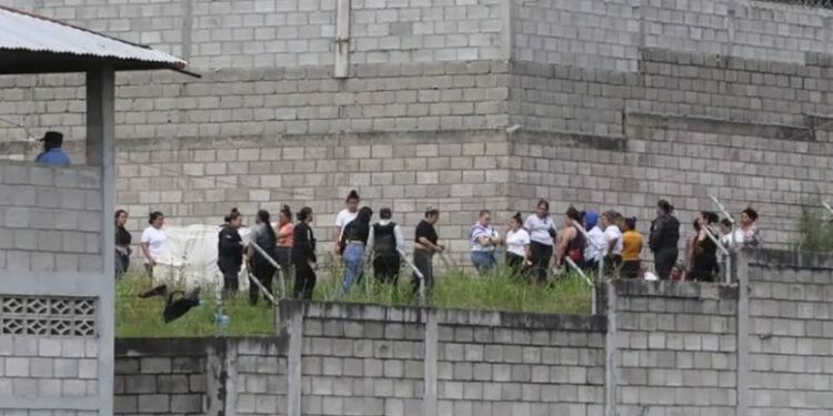 Honduras condena a 15 reclusas por masacre carcelaria con penas que suman 920 años de prisión