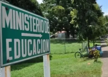 Unos 400 docentes y 32 administrativos implicados en falsificación de diplomas y títulos en Panamá