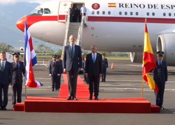 Felipe VI y vicepresidenta de Ecuador fueron los primeros en llegar a Costa Rica para la toma de posesión de Laura Fernández