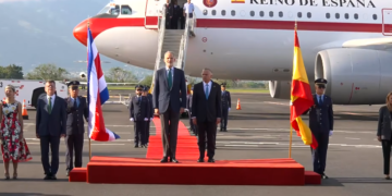 Felipe VI y vicepresidenta de Ecuador fueron los primeros en llegar a Costa Rica para la toma de posesión de Laura Fernández