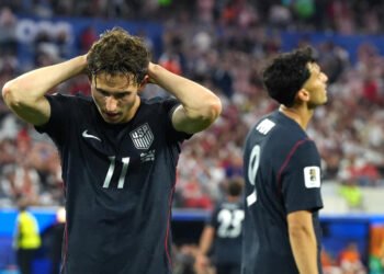 La felicidad llegó tarde para Turquía, pero le amargó la fiesta a EE UU