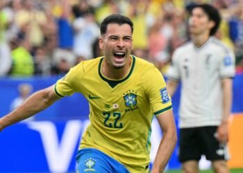 Casemiro y Martinelli dan la vida a Brasil