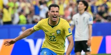 Casemiro y Martinelli dan la vida a Brasil