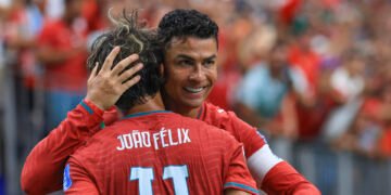 Cristiano calma la tormenta con un doblete en la goleada de Portugal contra Uzbekistán