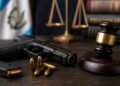 Guatemala busca endurecer penas por portación ilegal de armas y limitar beneficios judiciales