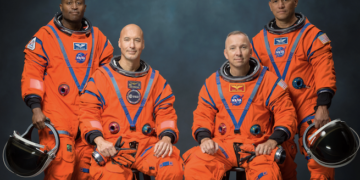 Astronauta de origen salvadoreño integrará misión Artemis III