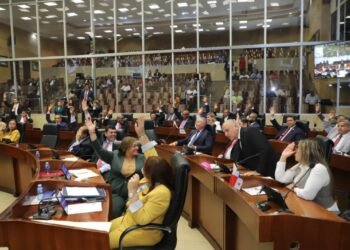 Diputados de la Asamblea de Panamá gastan más de $100,000 en viajes al extranjero