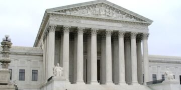 La Corte Suprema de EEUU mantiene ciudadanía por nacimiento