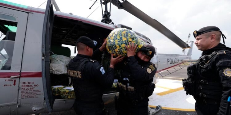 Ayutla se consolida en Guatemala como centro del narcotráfico tras hallazgo de laboratorios, armas y miles de dólares