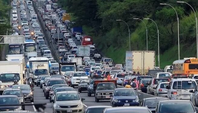 Casi la mitad de hogares costarricenses tiene vehículo propio