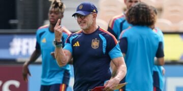 España y Uruguay buscan reaccionar en la jornada de este domingo en el Mundial