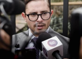 Ministro costarricense denuncia a 33 fiscales por supuesto incumplimiento de deberes en casos sobre ingresos de ilícitos a cárceles