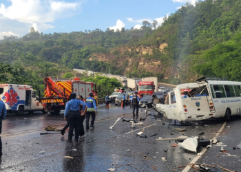 Al menos siete policías hondureños mueren en accidente vial