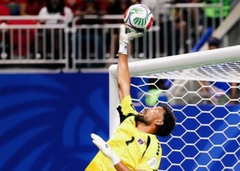 Vozinha, de portero a Superman de Cabo Verde tras frenar a España en el Mundial