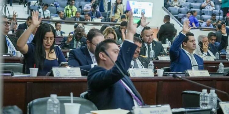 Congreso de Honduras aprueba ley de transparencia para combatir lavado de activos y corrupción