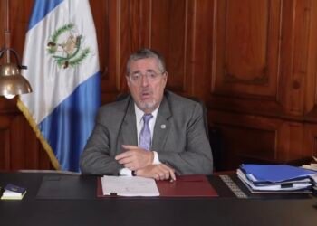 Presidente de Guatemala sanciona ley antilavado y dice que permitirá fortalecer la economía y golpear al crimen organizado