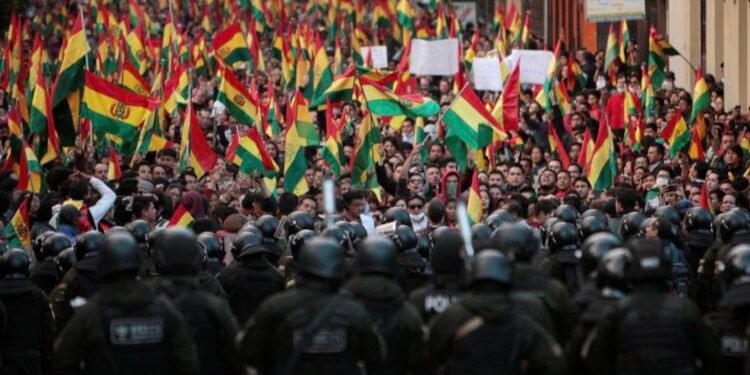Estado de excepción en Bolivia tras seis semanas de protestas y bloqueos de carreteras